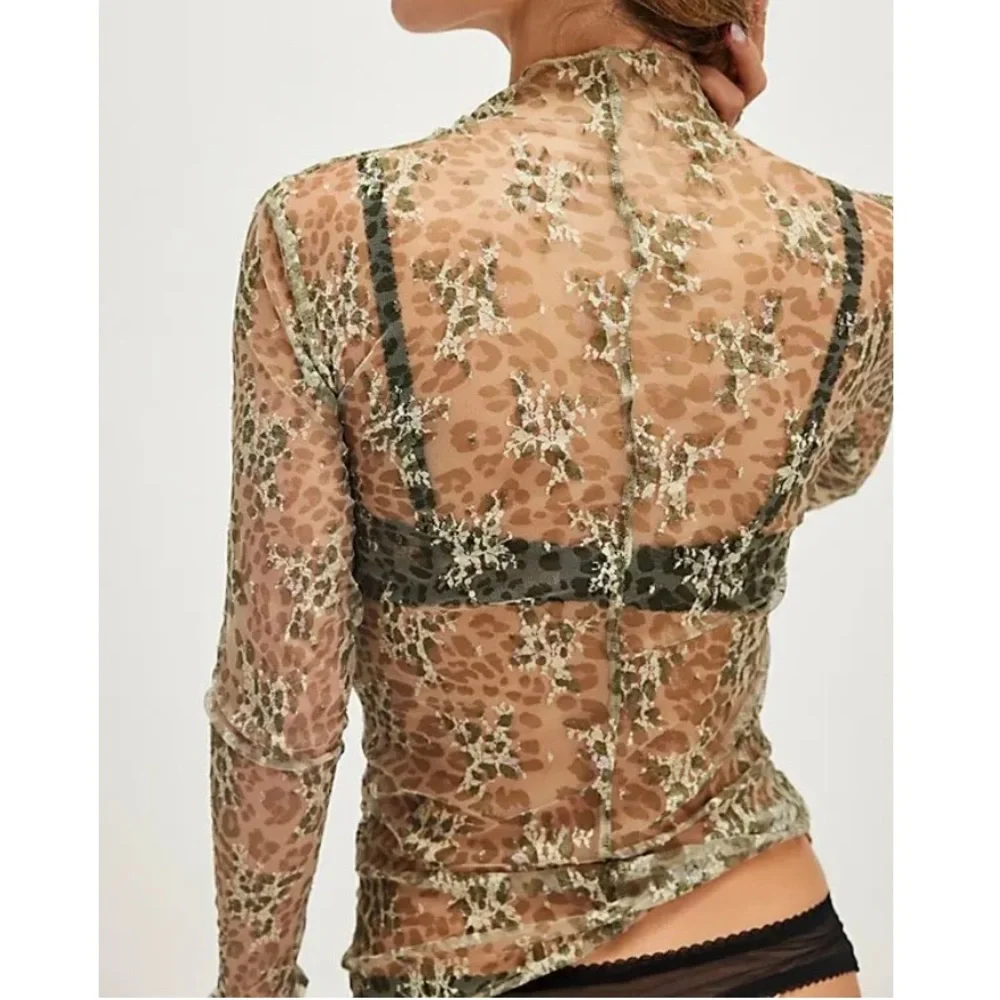 NWOT Lady Lux printed top by Intimately Free People in size Small